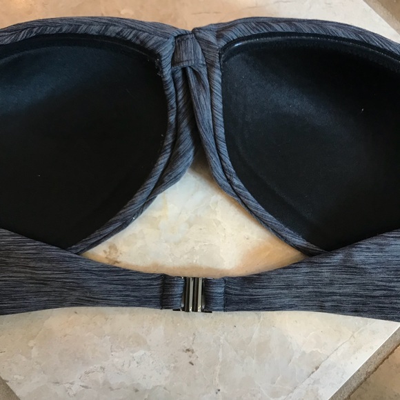 H&M Strapless twist bikini top - Picture 6 of 6